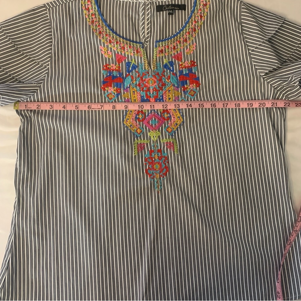 Calessa Embroidered Patchwork Split Round Neck Ti… - image 8